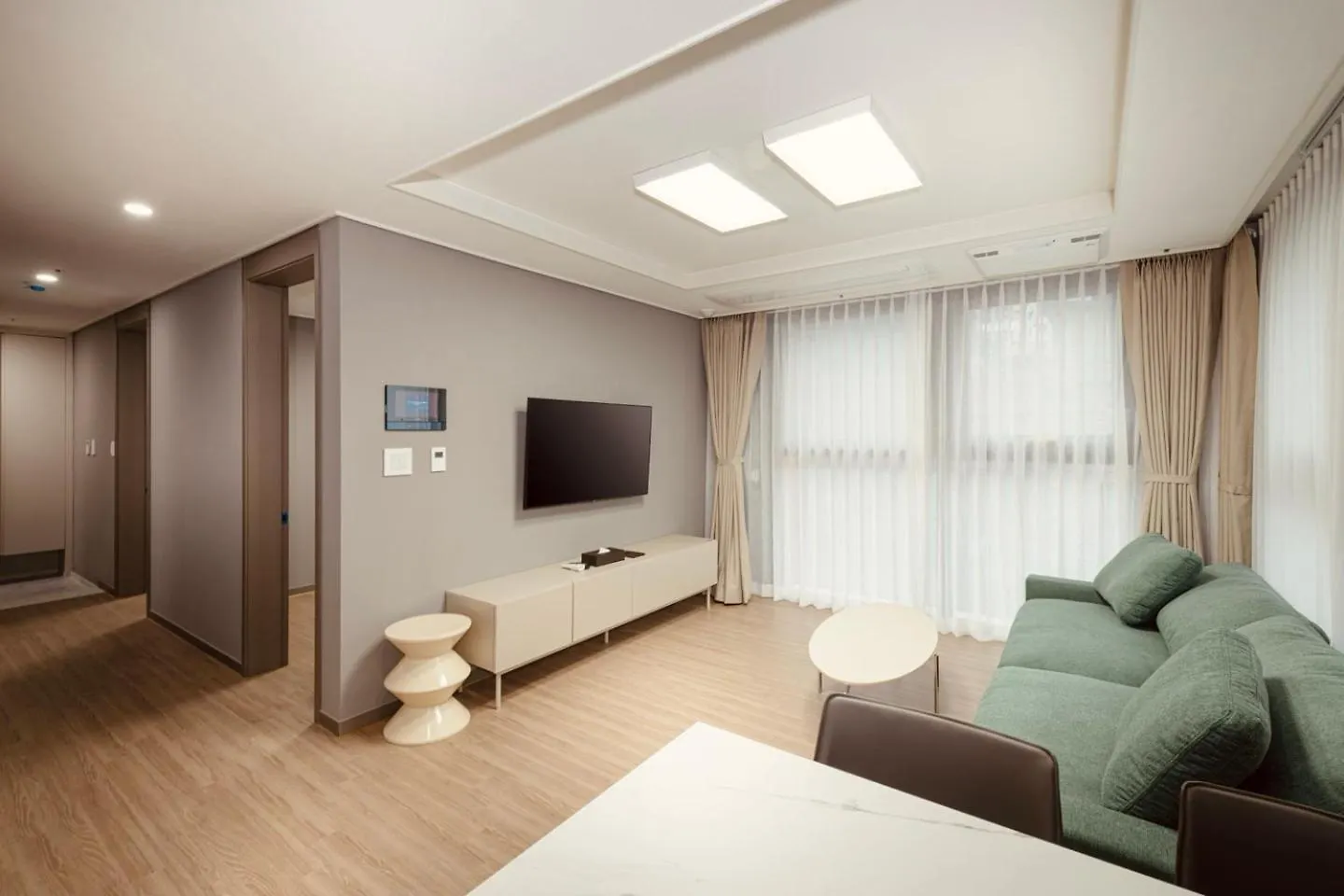 Sollago Myeongdong Hotel & Residence Seoul 4*,