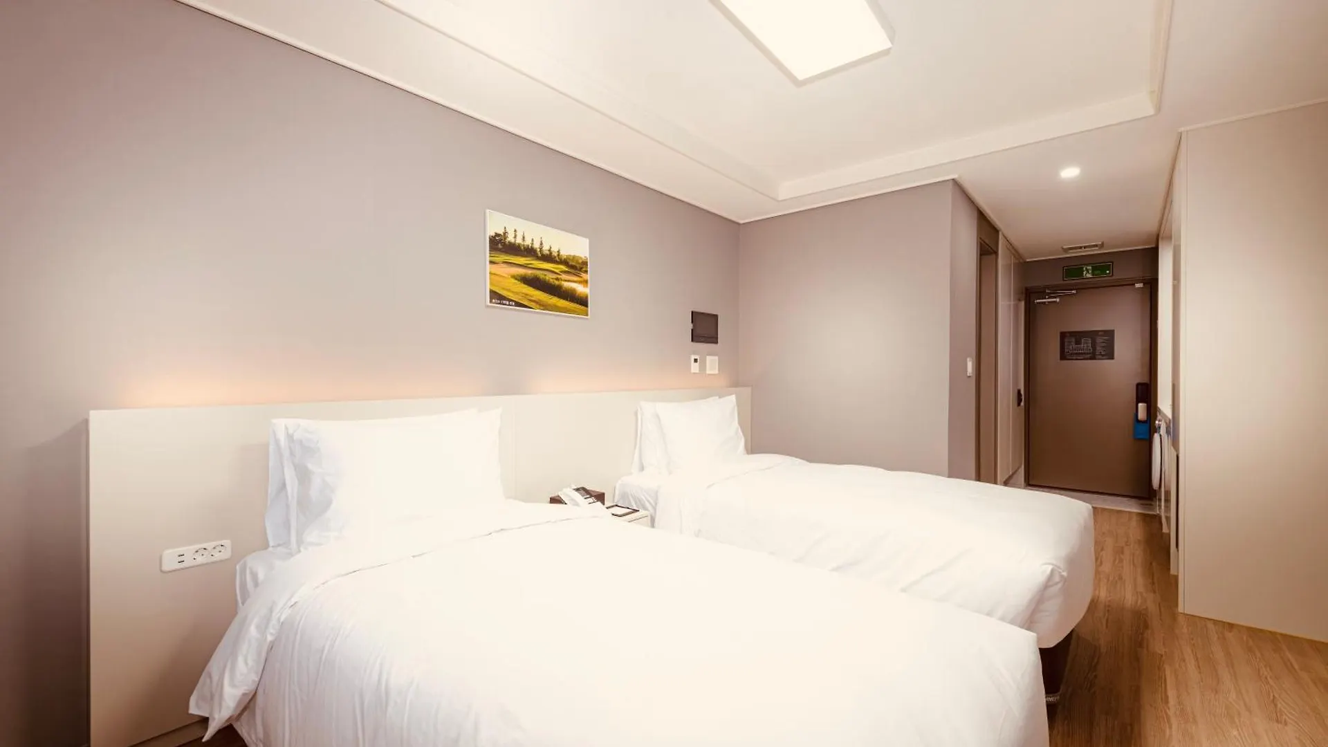 Sollago Myeongdong Hotel & Residence Seoul
