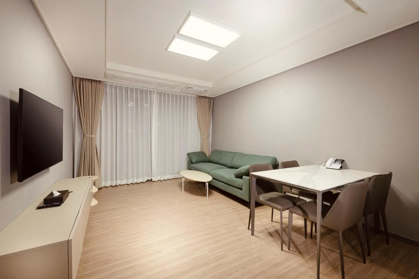 Sollago Myeongdong Hotel & Residence Сеул Южная Корея