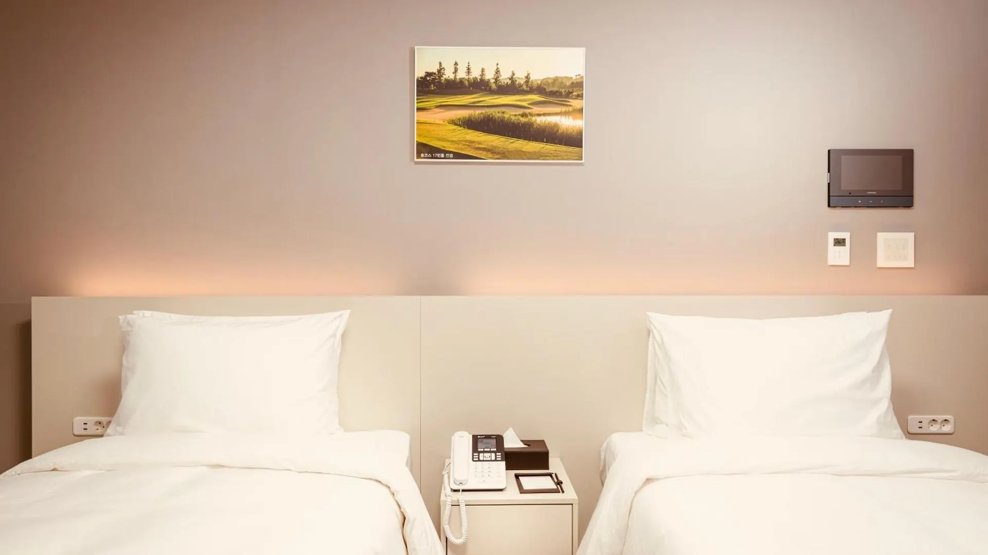 Sollago Myeongdong Hotel & Residence Сеул Южная Корея