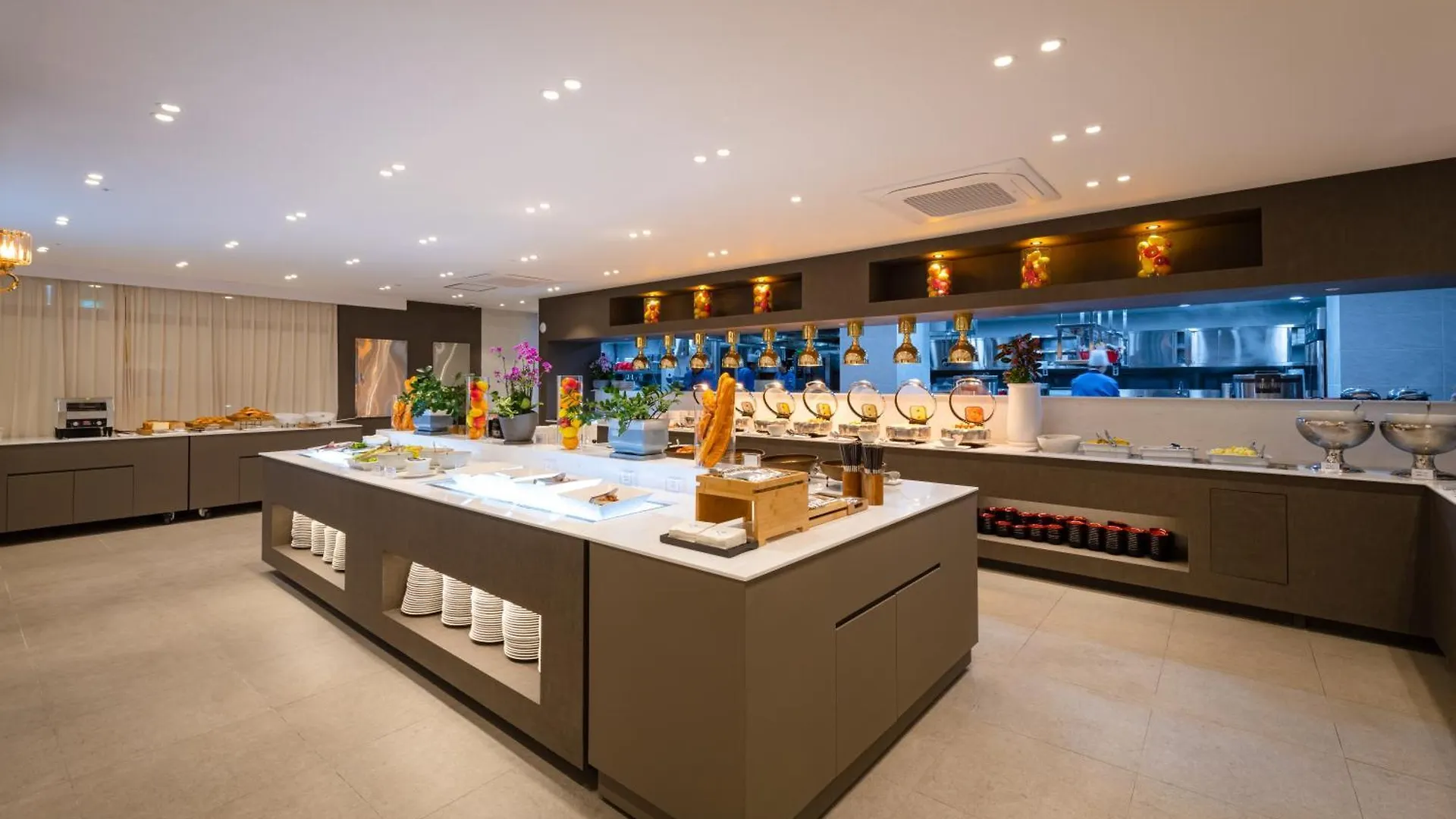Sollago Myeongdong Hotel & Residence Сеул