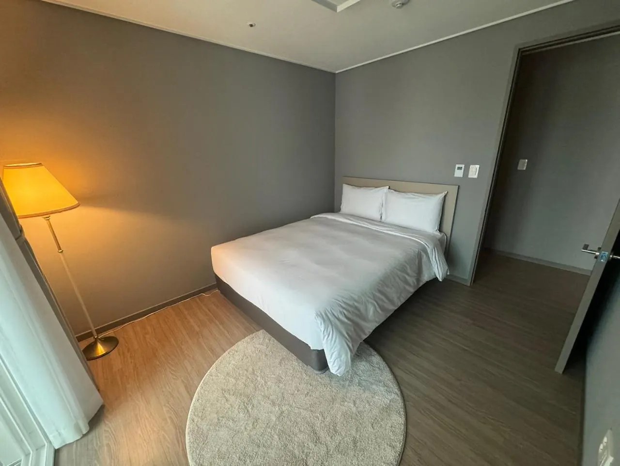 Sollago Myeongdong Hotel & Residence Сеул