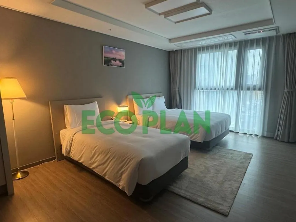 Sollago Myeongdong Hotel & Residence Сеул
